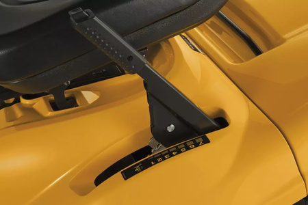 Traktor ogrodowy Estate 7102 W V2 Hydro Kosz 102cm