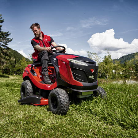 Traktorek ogrodowy T22-111.3 HDS-A V2 Boczny Wyrzut 2 Cylindry