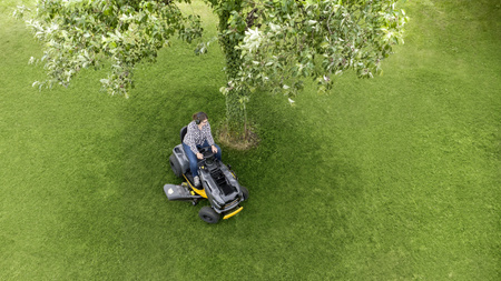 Traktorek ogrodowy Cub Cadet LT3 S108 V-Twin 108cm Hydrostat