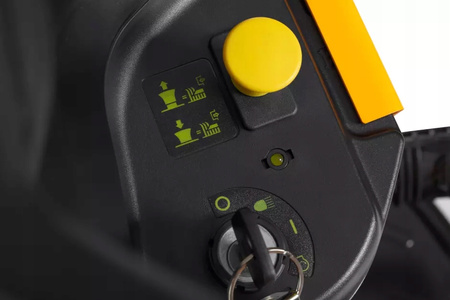 Traktorek spalinowy Stiga Estate 384 M + Pług