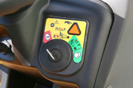 Cub Cadet LT3 PS 107 - boczny wyrzut z pługiem