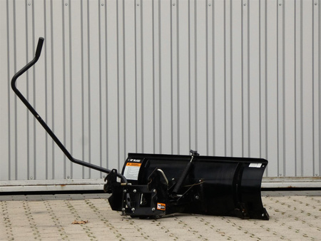 Pług do traktorów kosiarek MTD Cub Cadet 117cm