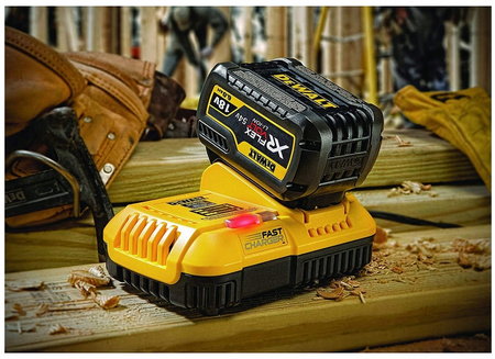 Szybka ładowarka XR 18V i FLEXVOLT DeWalt